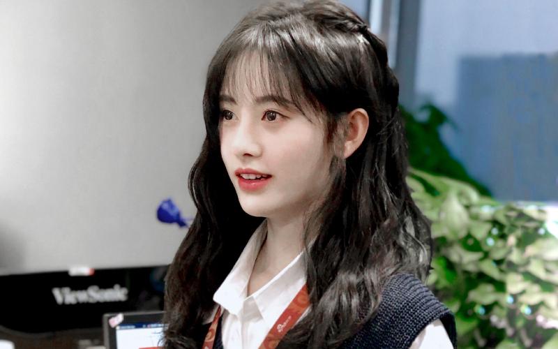 Featured image of post 【鞠婧祎】20190416《新浪娱乐》一直播CUT