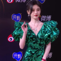 【鞠婧祎】20210228 2020微博之夜丨红毯+颁奖